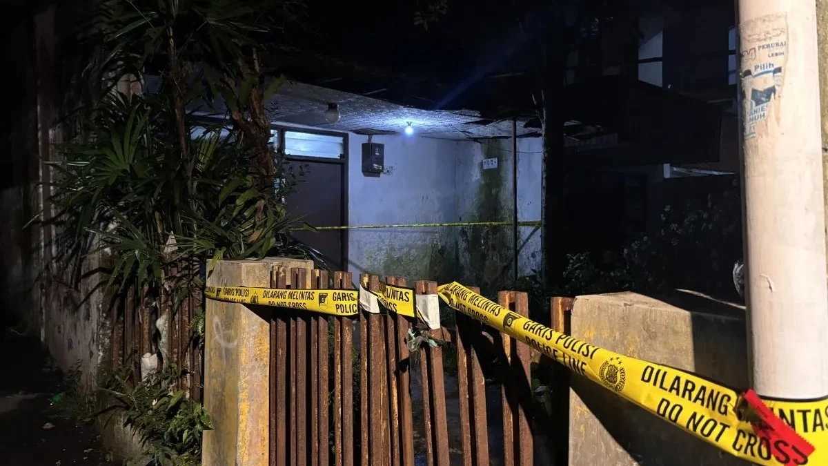 Ilustrasi rumah lansia di Sadang Serang terkbur di dalam kamar rumah/Foto: Istimewa/