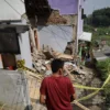 Tanah Amblas di Cihanjuang Kota Cimahi, Kerugian Capai Ratusan Juta Kondisi Rumah Rusak Usai Tanah Amblas di Kawasan Gg Ikras 2, Cihanjuang, Kelurahan Cibabat, Kota Cimahi (mong)