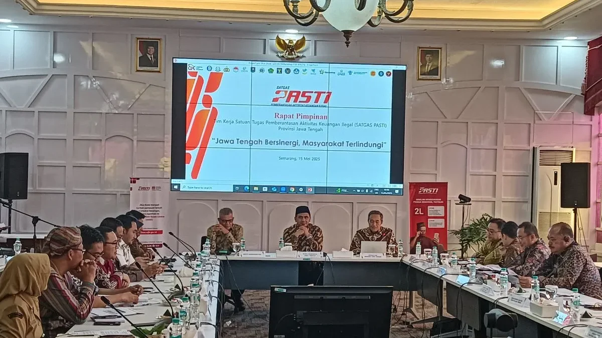 Deputi Komisioner Pengawas Perilaku Pelaku Usaha Jasa Keuangan dan Pelindungan Konsumen OJK selaku Ketua Satgas Pasti Rizal Ramdhani. (foto/ANTARA)
