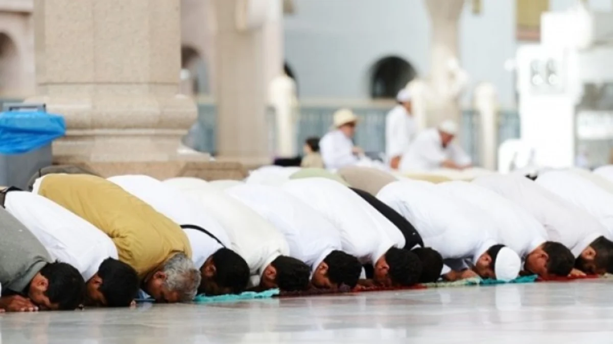 ILUSTRASI melaksanakan Shalat Jumat.