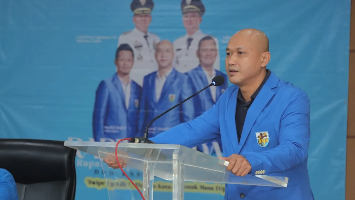 Jelang Musda, KNPI Cimahi Hadapi Tantangan Kaderisasi di Era Milenial Ketua DPD KNPI Kota Cimahi, Yasuf Handriyana saat Sambutan (Mong)