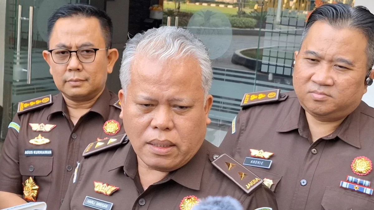 Termasuk Anak Buah Nadiem, 28 Saksi Diperiksa Kejagung Buntut Dugaan Korupsi Rp9,9 Miliar Chromebook Kapuspenkum Kejagung Harli Siregar periksa 28 saksi dugaan korupsi di Kemendikbudristek