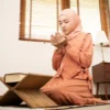ILUSTRASI belajar memahami Alquran. (freepik)