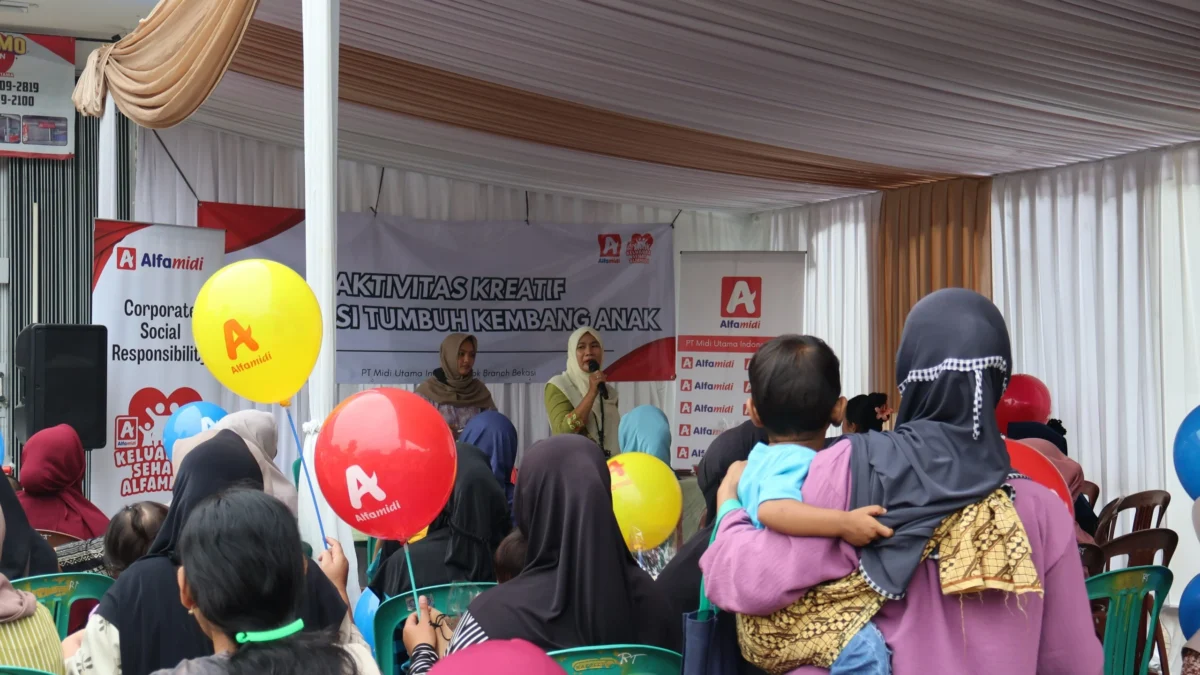Alfamidi Cabang Bekasi Dorong Orang Tua di Bogor