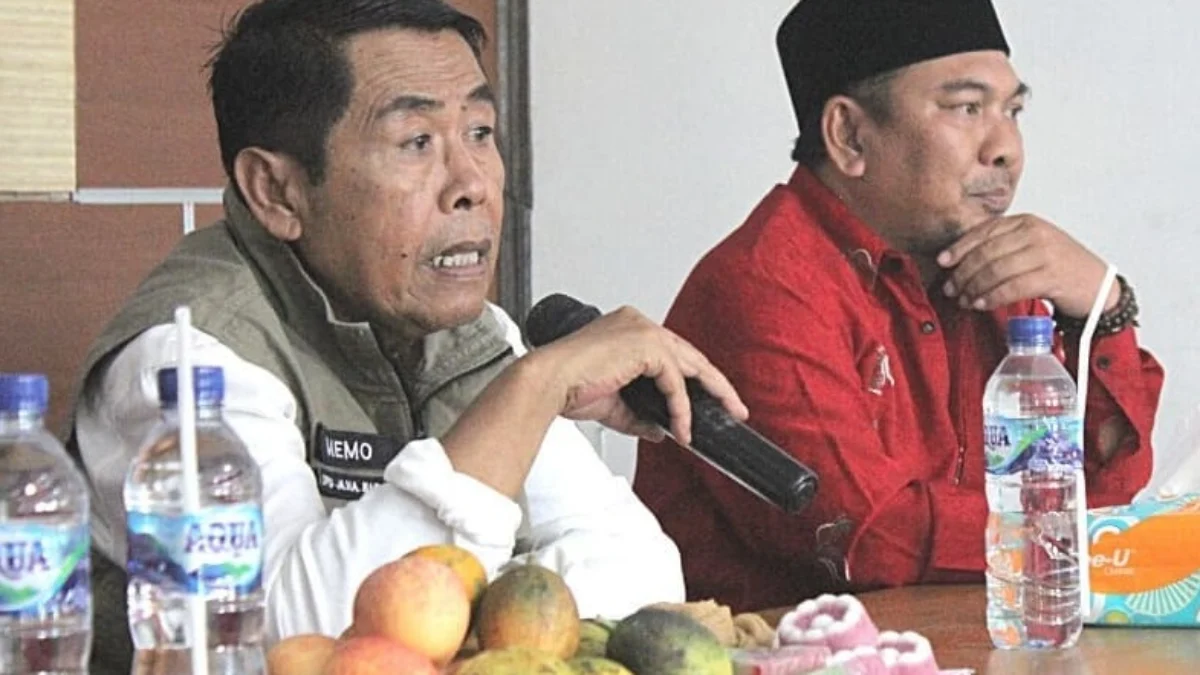 Fraksi PDIP yang ada di DPRD Jawa Barat pada Sidang Paripurna Jumat, Pagi (16052024) melakukan Walk Out atau keluar ruangan.
