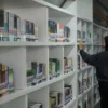 Ilustrasi masyarakat saat mengunjungi Perpustakaan Dispusipda Jabar.