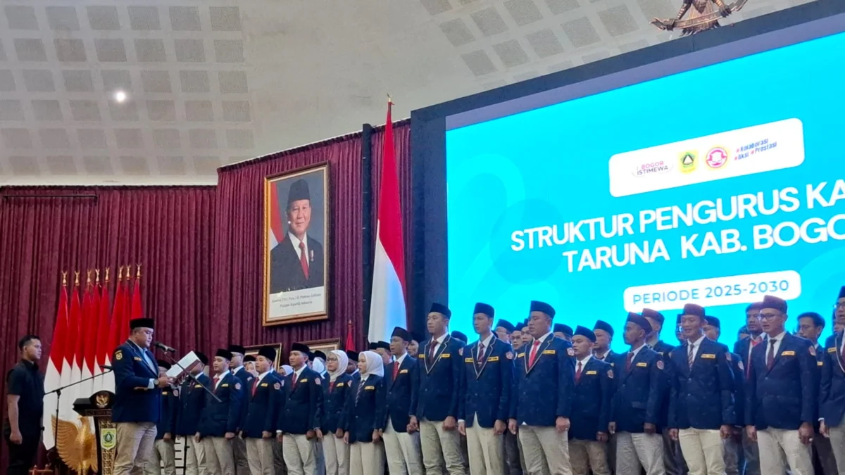 Bupati Bogor Lantik pengurus Karang Taruna Kabupaten Bogor. Foto : Sandika /jabarekspres.com