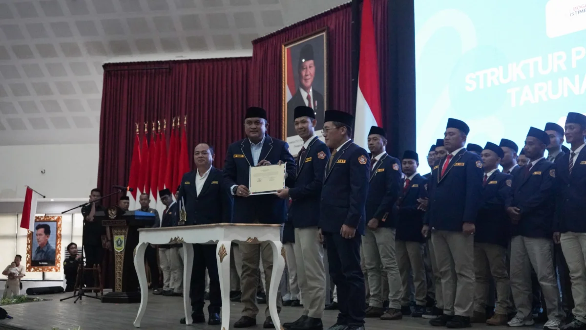 Resmi Dilantik, Ketua Karang Taruna Heri Gunawan Sampaikan 8 Asta Cita Bupati Bogor Rudy Susmanto Lantik pengurus Karang Taruna Kabupaten Bogor. (Foto: Sandika Fadilah)