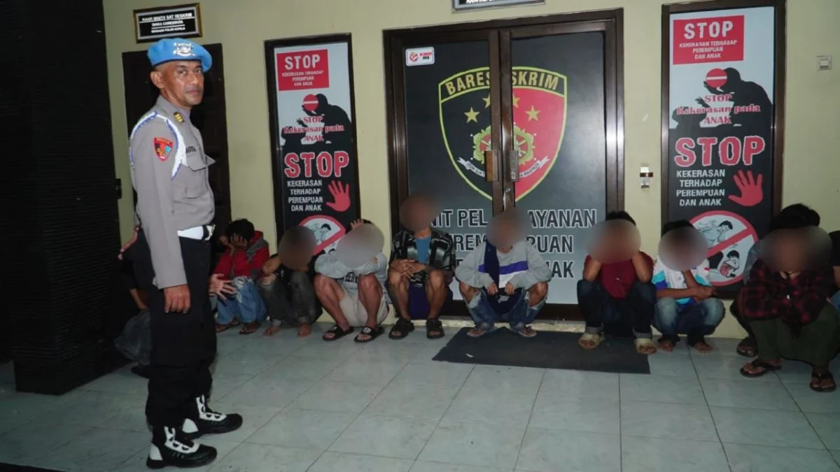 Belasan remaja terjaring operasi patroli Kegiatan Rutin yang Ditingkatkan (KRYD) gabungan TNI-Polri dan Satpol PP Kota Banjar, Minggu (18/5/2025) dini hari. (Istimewa)