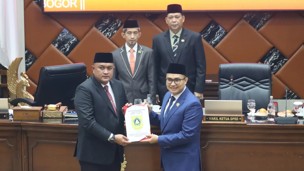 Bupati Bogor sampaikan 3 usulan Raperda di rapat Paripurna
