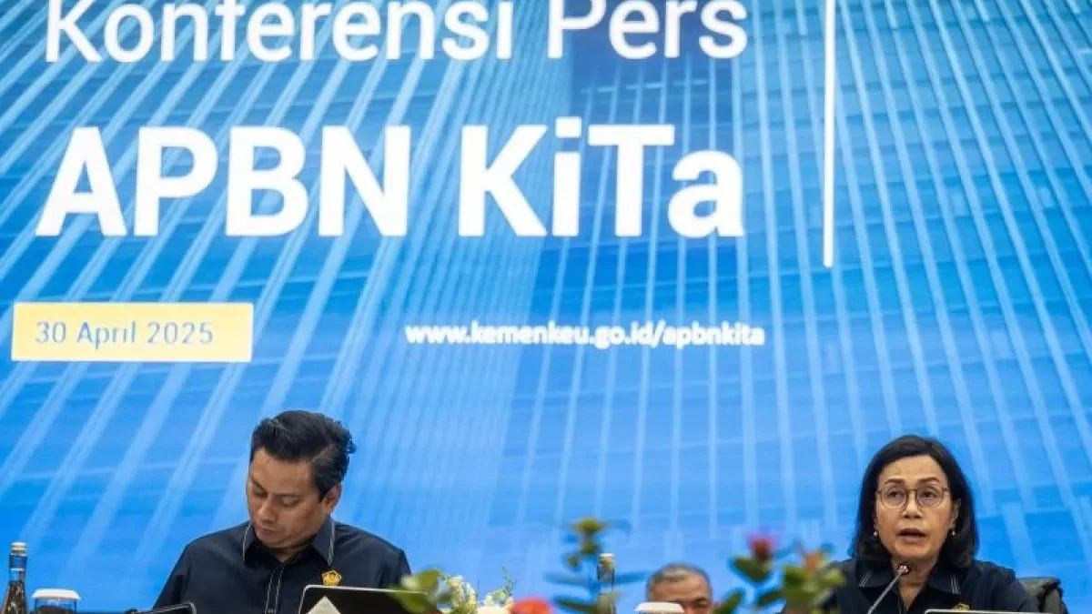 Dukung Pertumbuhan Ekonomi Kawasan Asia-Pasifik, Indonesia Serukan Perkuat Multilarisme di Pertemuan ADB Menteri Keuangan Sri Mulyani Indrawati (kanan) didampingi Wakil Menteri Keuangan Thomas Djiwandono (kiri). (foto/ANTARA)