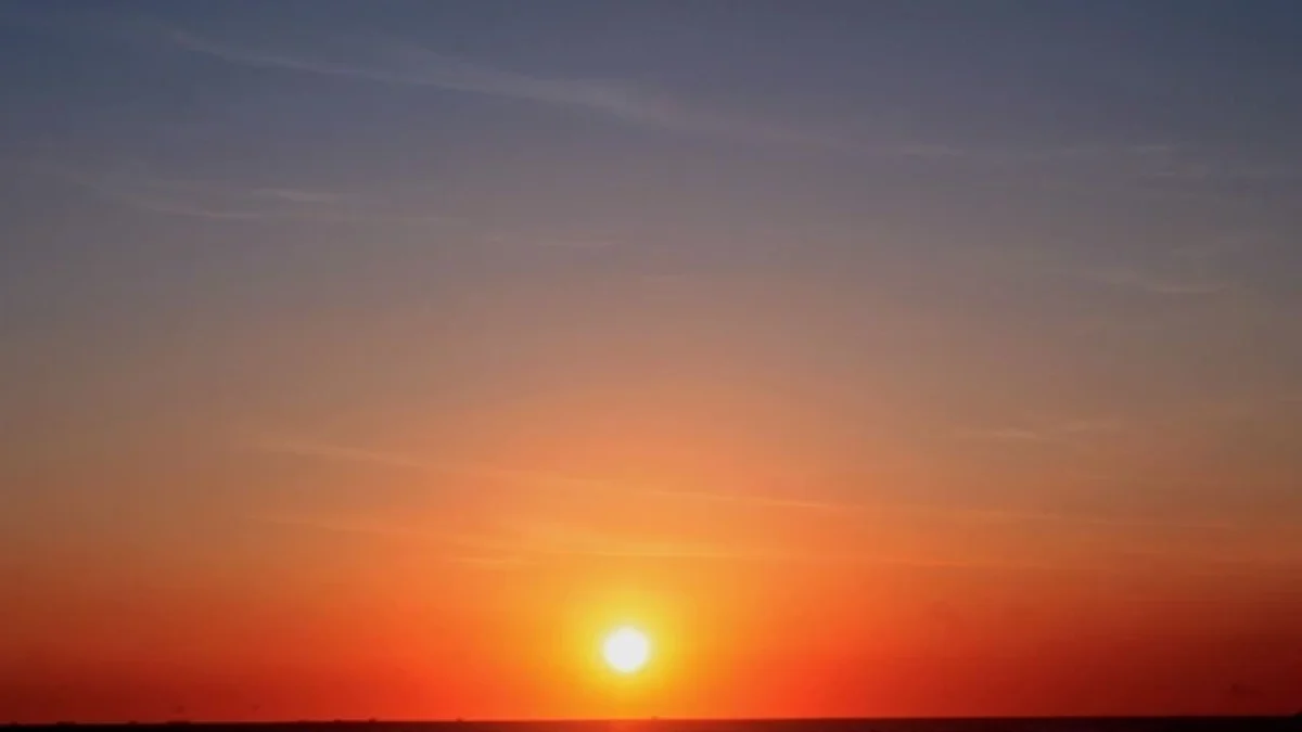 Butuh Healing dan Anti-Ramai? Ini Dia Deretan Pantai Sepi di Jawa Barat yang Cocok Buat Kamu! n Pantai Sepi di Jawa Barat
