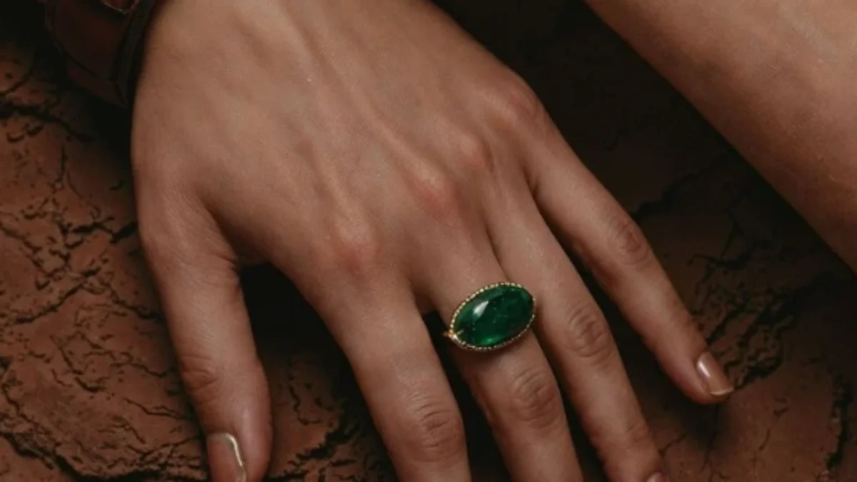 Cincin Batu Akik Ini Dipercaya Mampu Memancarkan Aura Positif.