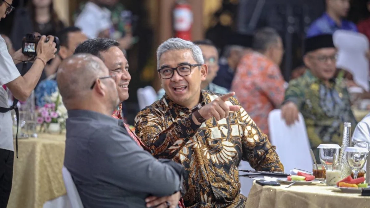 Setelah memasuki 100 hari, kinerja kepemimpinan Wali Kota Bandung Muhammad Farhan dan Erwin mendapat kritik tajam dari kalangan dewan.