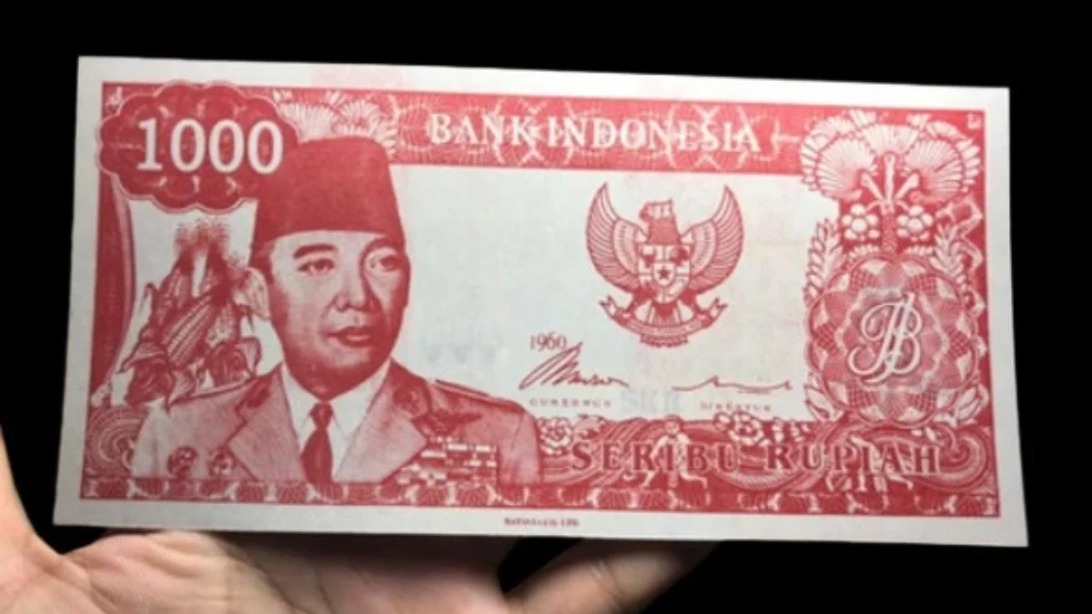 Uang Kuno Bergambar Soekarno ( Sumber Gambar E-Commerce)