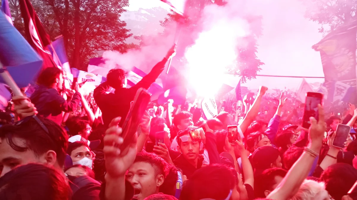 Siagakan Personel di Sejumlah Titik, Polrestabes Bandung siap Antisipasi Kepadatan saat Konvoi Bobotoh! Dok. Eforia Bobotoh saat Persib Juara liga 1 tahun lalu. Foto. Sandi Nugraha.