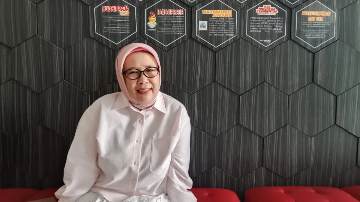 Soal Sepinya Industri Kecil Menengah di Sejumlah Pasar, Ini Kata Disdagkoperin Cimahi Kepala Disdagkoperin Kota Cimahi, Hella Haerani saat ditemui di Kantornya (Mong)