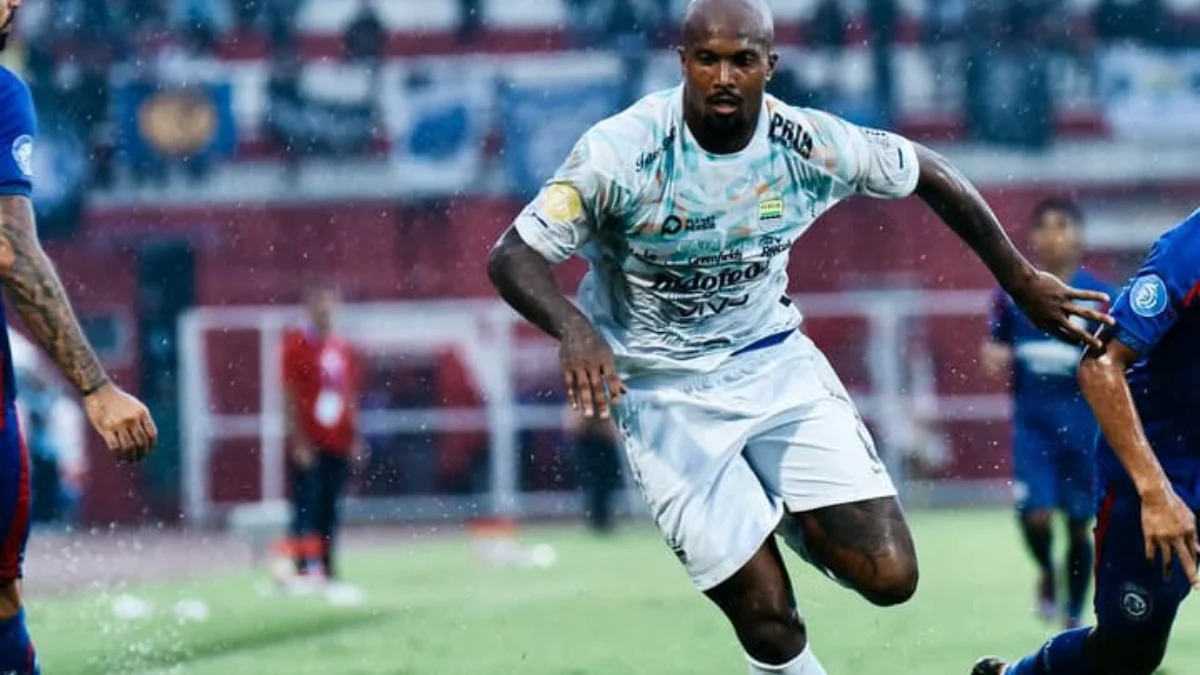 Ternyata Ini Satu-satunya Pemain Asing Persib yang Bertahan Musim Depan