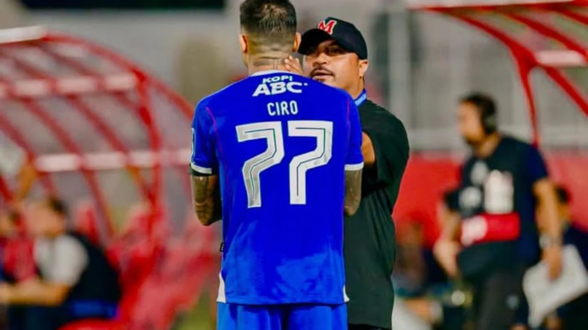 Pelatih Malut United, Imran Nahumarury unggah foto bareng Ciro Alves