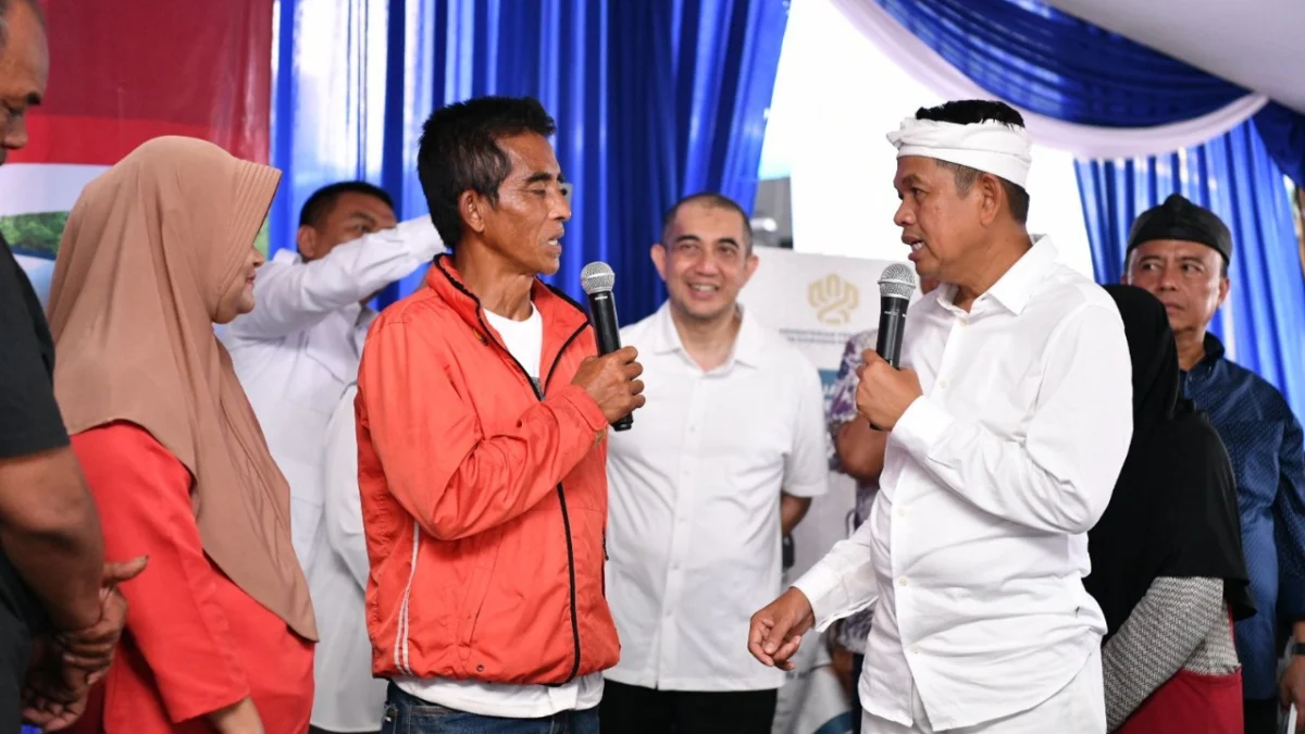 Ilustrasi Gubernur Jabar Dedi Mulyadi saat berdialog dengan warga