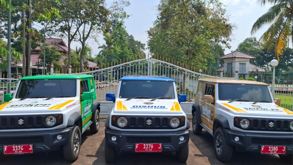 Miris! Pemkab Bogor Nekat Belanja Mobil Dinas Baru di Tengah Efisiensi Anggaran Mobil dinas baru untuk pejabat di Pemkab Bogor/Sandika/Jabar Ekspres/