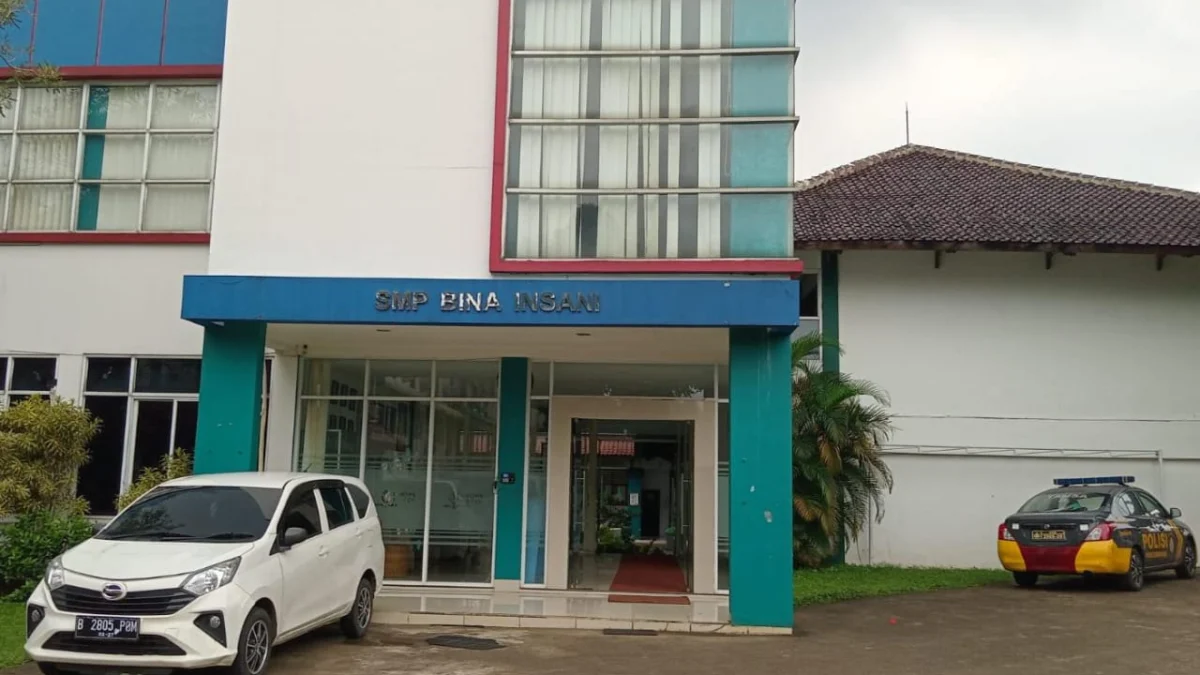 Usai Santap Menu Program MBG, Puluhan Siswa Bosowa Bina Insani Bogor Diduga Keracunan Massal! Ilustrasi: Suasana di area SMP Bosowa Bina Insani Bogor, Rabu (7/5) Sore. (Yudha Prananda / Jabar Ekspres)