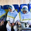 Keberangkatan jemaah haji. Foto: Dimas Rachmatsyah / Jabar Ekspres