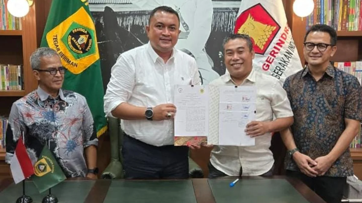 Kolaborasi Strategis! Vinus dan Pemkab Bogor Sepakat Kembangkan Pendidikan dan Teknologi Bupati Bogor Rudy Susmanto dan perwakilan Vinus
