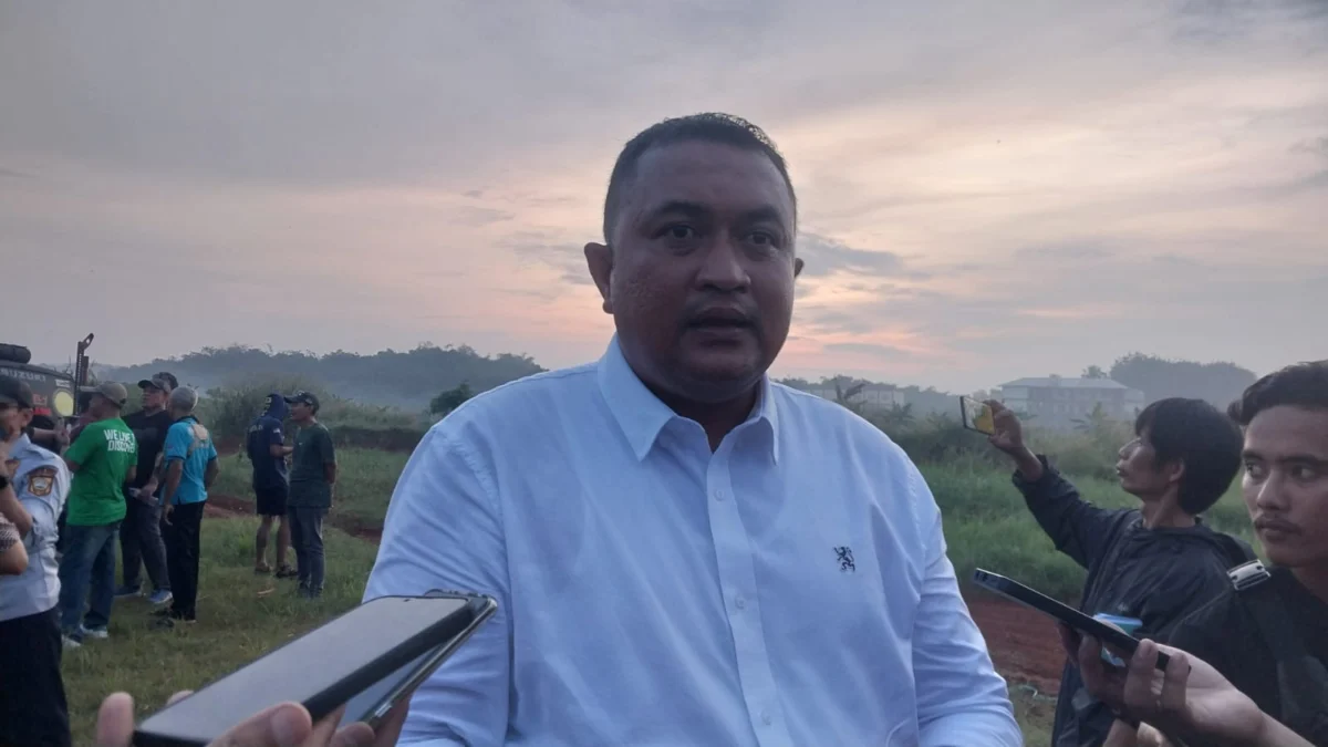 Bupati Bogor Rudy Susmanto saat tinjau arena motor cross di Pakansari