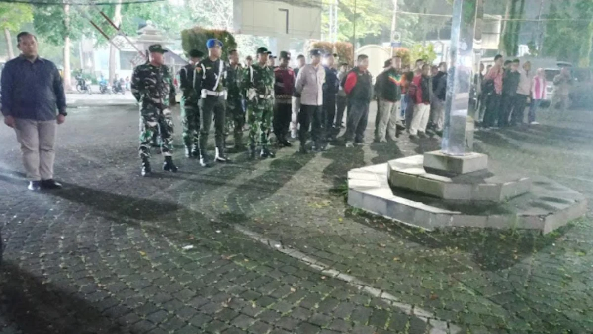 Apel Operasi Yustisi Penegakan Perda di Pendopo DPRD Cimahi. (Mong / Jabar Ekspres)