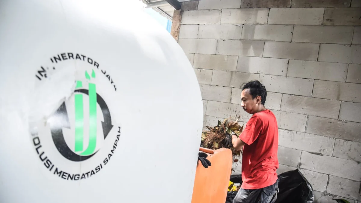 Insinerator solusi mengatasi sampah. Foto: Dimas Rachmatsyah / Jabar Ekspres