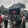 Dok. 75 orang preman saat berhasil diamankan oleh Polrestabes Bandung. Rabu (14/5). Foto. Sandi Nugraha.