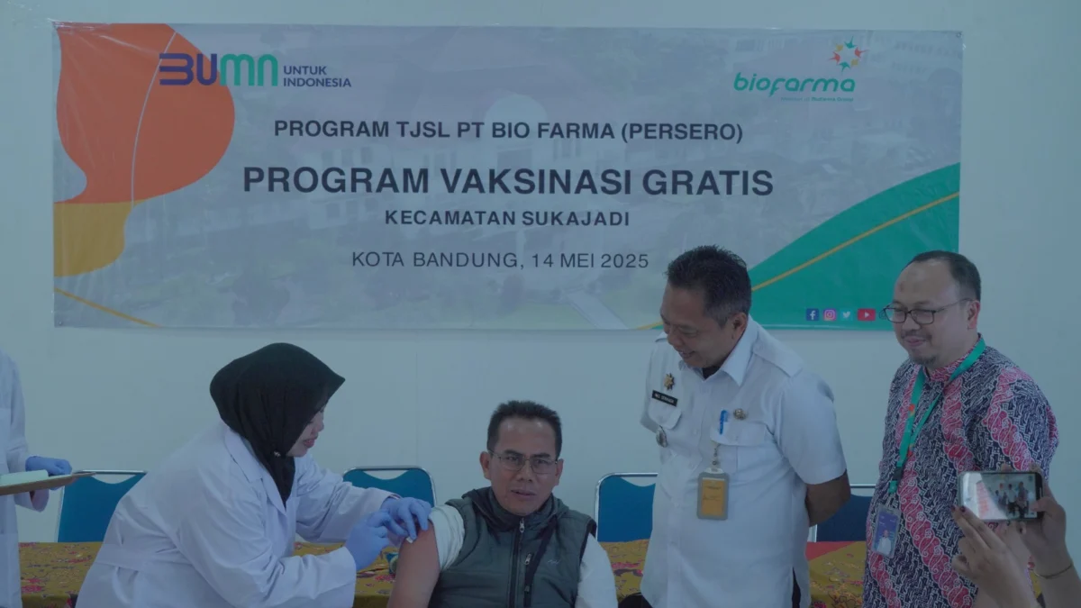Perkuat Ketahanan Kesehatan Masyarakat: Bio Farma Selenggarakan Vaksinasi Influenza Gratis di Kota Bandung