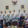 Wali Kota Bogor, Dedie A. Rachim bersama jajaran Dispora dan KONI Kota Bogor. (Yudha Prananda / Jabar Ekspres)