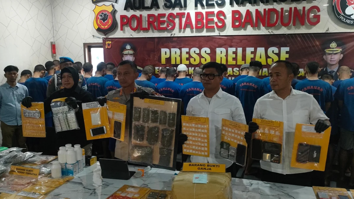 Polrestabes Bandung berhasil ungkap 46 kasus peredaran narkoba dan miras selama bulan Mei. (foto/San)