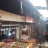 Ilustrasi: Kondisi kumuhnya Pasar Tradisional Parakanmuncang, di wilayah Desa Sindangpakuon, Kecamatan Cimanggung, Kabupaten Sumedang. (Yanuar/Jabar Ekspres)