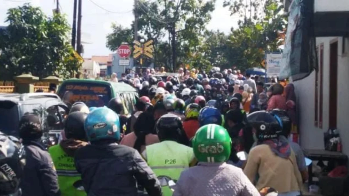 Ist. Kepadatan arus kendaraan di jalan cimencrang menuju stadion GBLA kota bandung. Dok. Jabar Ekspres.