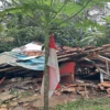 Potret rumah warga ambruk di Rancabungur, Kabupaten Bogor/Foto: Sandika/Jabar Ekspres
