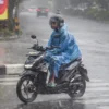 Ilustrasi: Cuaca dengan intensitas hujan tinggi. Foto: Dimas Rachmatsyah / Jabar Ekspres