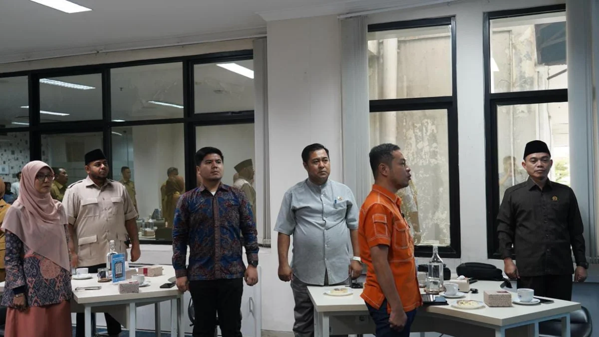 Komisi I Minta BKAD Efisiensikan Penataan Aset dan Keuangan Daerah Kota Bogor Jajaran Komisi I DPRD Kota Bogor saat melakukan kunjungan lapangan ke kantor BUAT Kota Bogor, Senin (26/5). (Yudha Prananda / Istimewa)