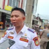 Kabid Lalu Lintas Dishub Kabupaten Bogor, Dadang Kosasih menyampaikan para sopir angkot itu akan menerima uang kompensasi sebesar Rp 200 ribu per hari. Foto Sandika