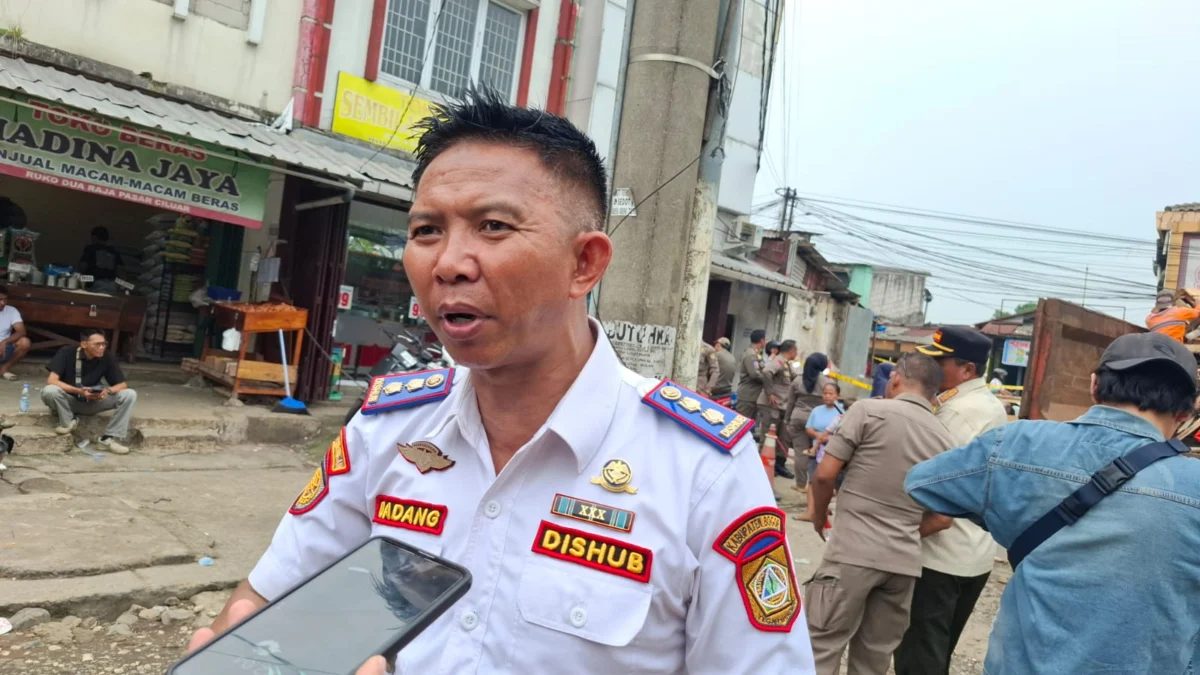 Sabtu-Minggu Angkot Jalur Puncak Tak Beroperasi, Segini Uang Kompensasi Para Sopir Kabid Lalu Lintas Dishub Kabupaten Bogor, Dadang Kosasih menyampaikan para sopir angkot itu akan menerima uang kompensasi sebesar Rp 200 ribu per hari. Foto Sandika