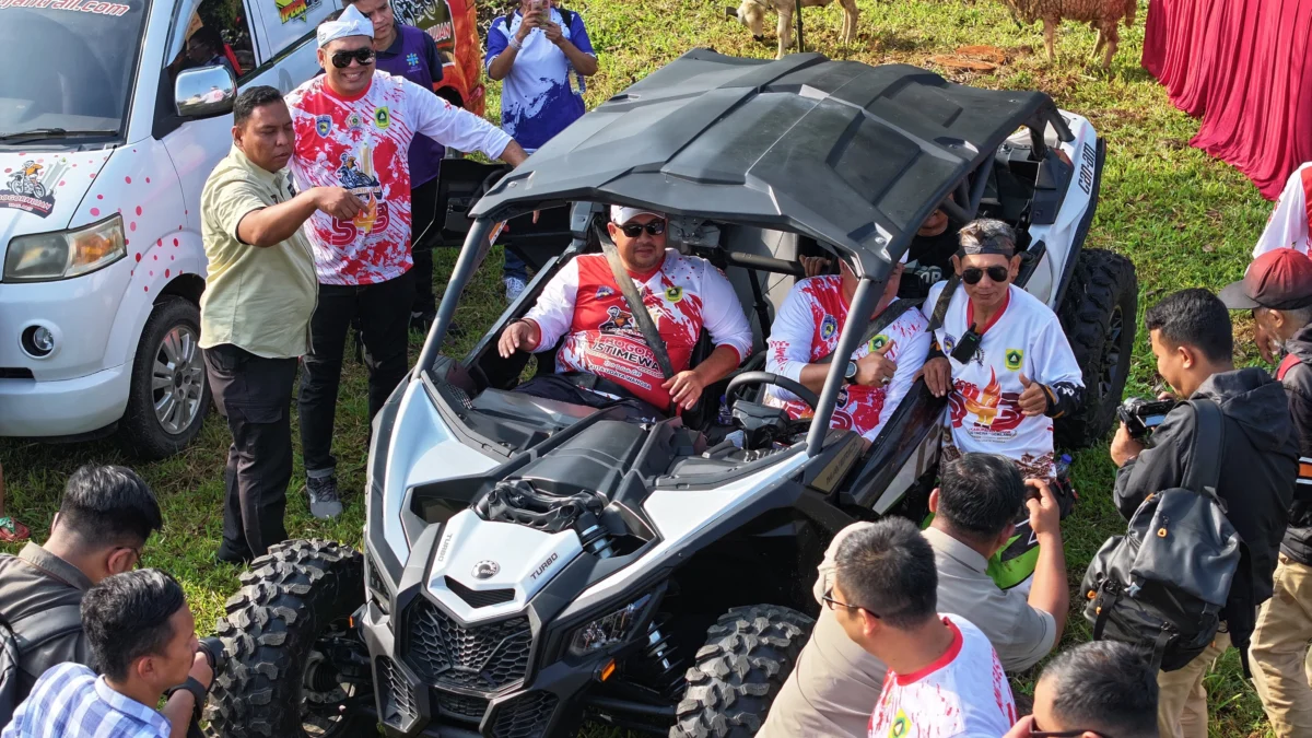 Ribuan Riders Ramaikan Bogor Hujan Trail 2025, Rudy Susmanto: Bentuk Nyata Kebangkitan Ekonomi Lokal Acara Bogor Hujan Trail 2025 dihadiri Bupati Bogor Rudy Susmanto.