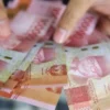 8 Bansos Cair Juni 2025, Ada BSU hingga BLT