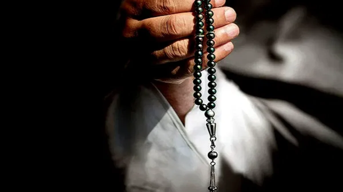 Inilah Sholawat Penarik Rezeki Paling Ampuh, Baca Setiap Hari Pagi dan Petang Inilah Sholawat Penarik Rezeki Paling Ampuh, Baca Setiap Hari Pagi dan Petang