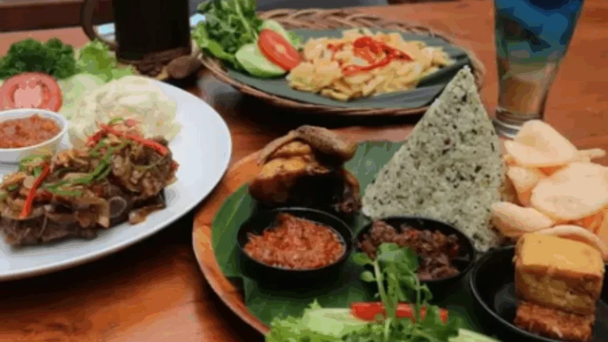 10 Kuliner Bandung Paling Hits 2025 yang Wajib Kamu Coba 10 Kuliner Bandung Paling Hits 2025 yang Wajib Kamu Coba