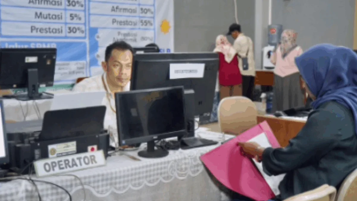 Animo Masyarakat Tinggi di Hari Pertama Pendaftaran SPMB Tahap 1