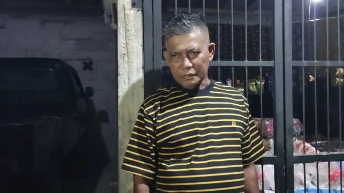 Tak Diperintah Ono Surono, Kades Pasir Munjul Tegaskan Ucapannya Spontan Kades Pasir Munjul Kecamatan Sukatani Kabupaten Purwakarta, Usep, akhirnya mengklarifikasi ucapannya yang menyebut Wakil Ketua DPRD Jabar Ono Surono memintanya untuk mengkritisi Gubernur Jawa Barat Dedi Mulyadi.