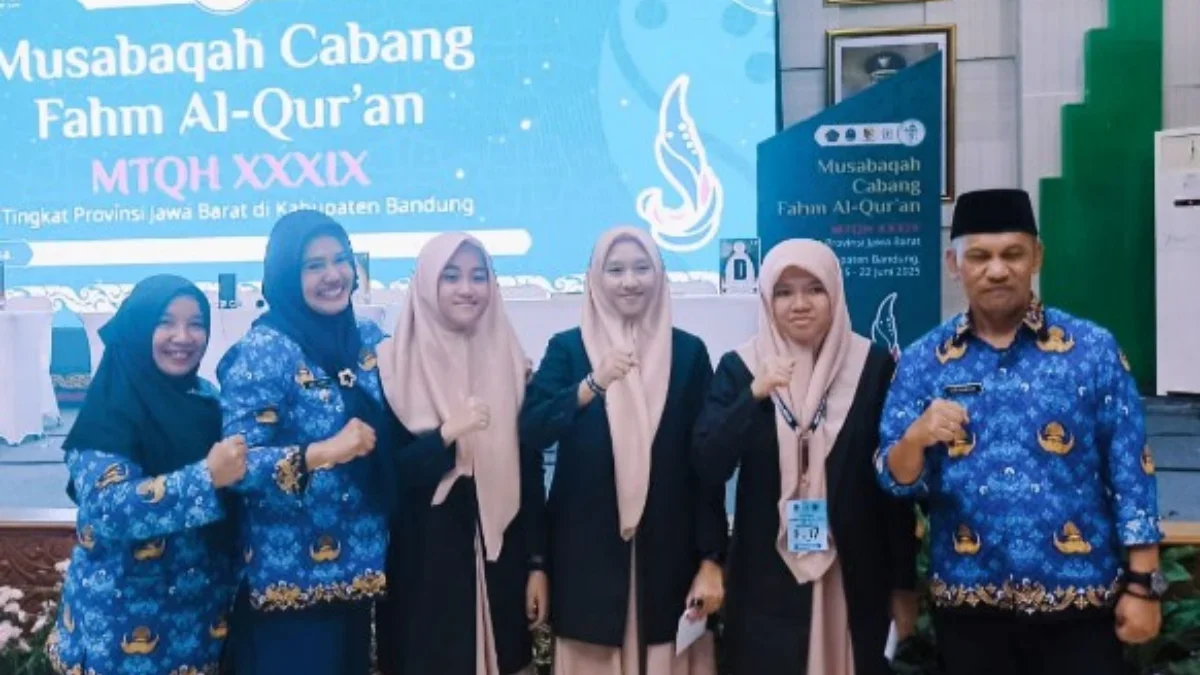 Singkirkan 12 Kabupaten/Kota, Tim Fahmil Quran Kabupaten Bandung Selangkah Lagi Raih Medali Emas Tiga Santri Cantik Kabupaten Bandung Berpeluang Raih Medali Emas Cabang Fahmil Quran