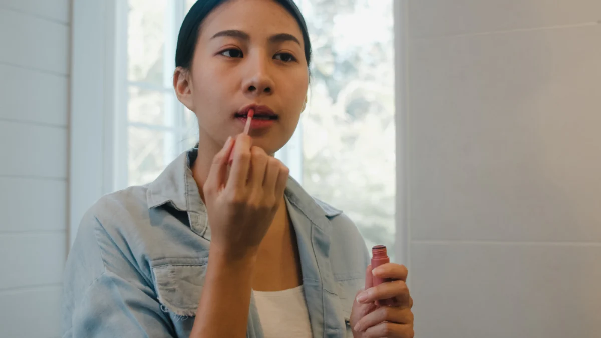 5 Rekomedasi Lipglze yang Cocok untuk Kulit Sawo Matang